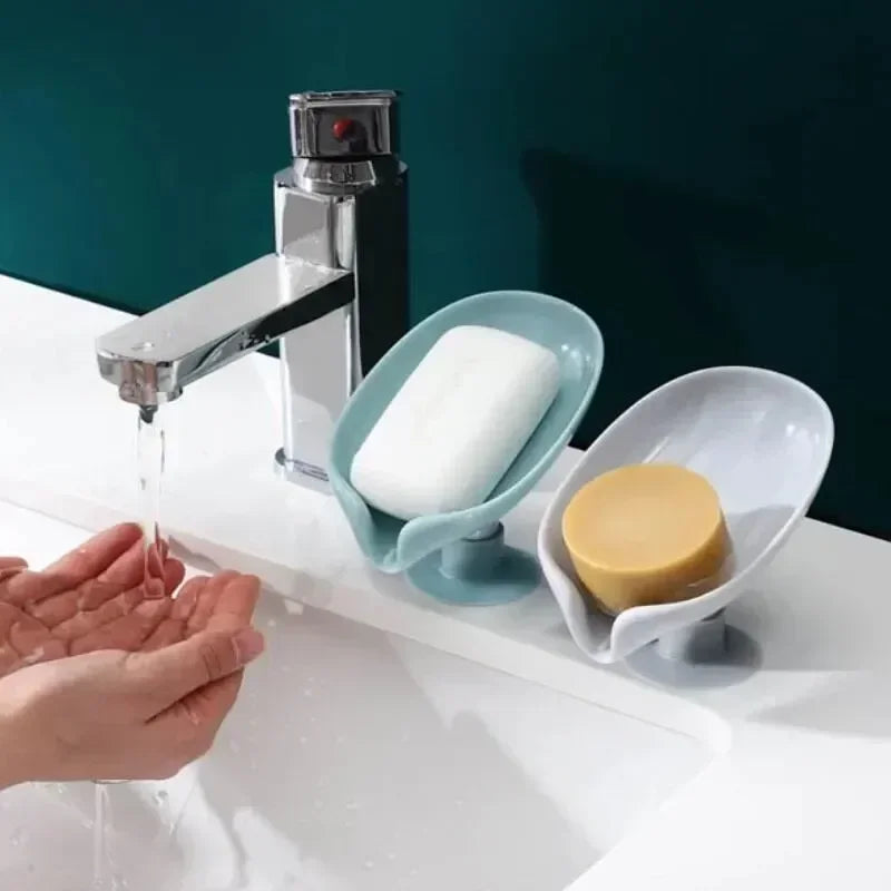 Lotus-Shaped Soap Holder with Suction Cup – Drainage Tray for Shower & Kitchen